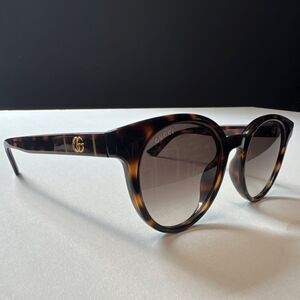 Gucci GG0638SK 003 Cat Eye Tortoise Gradient Gray Sunglasses 53-22 150